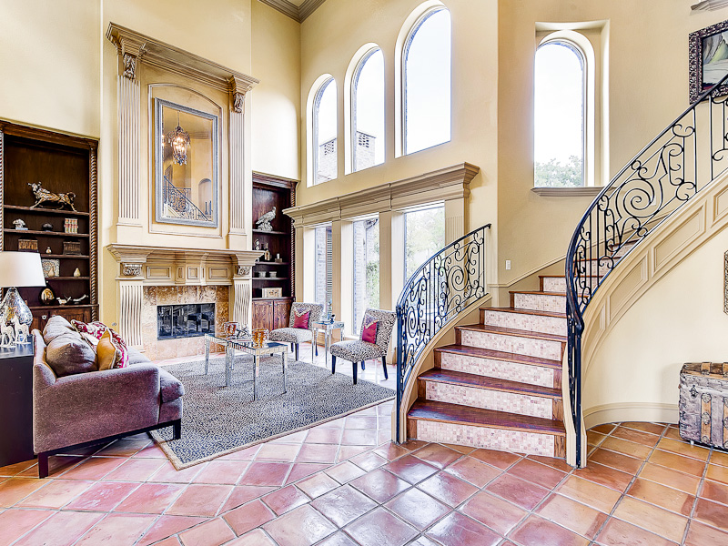 406 Hogans Dr Briggs Freeman Sotheby's luxury home for sale in Dallas Fort Worth- walk in